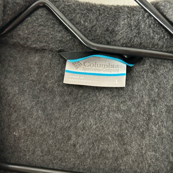 Men’s Columbia Vest - Picture 3 of 3